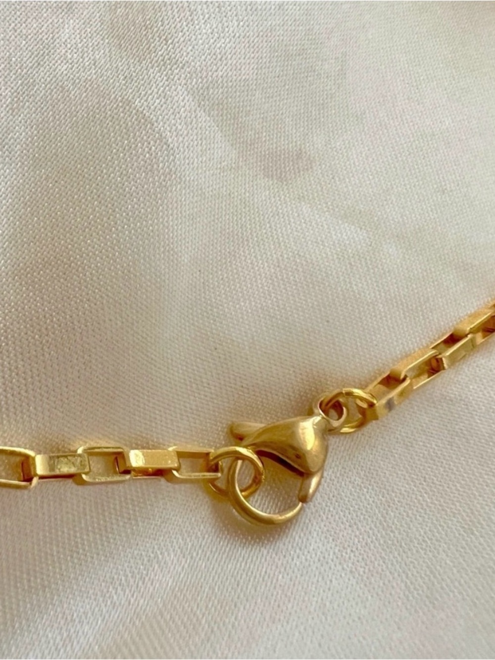 18K Gold Plated Locked Heart Carabiner Necklace Titanium Steal Womens Jewelry - Picture 11 of 11